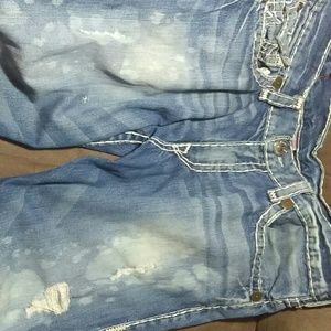 TRUE RELIGION JEANS.